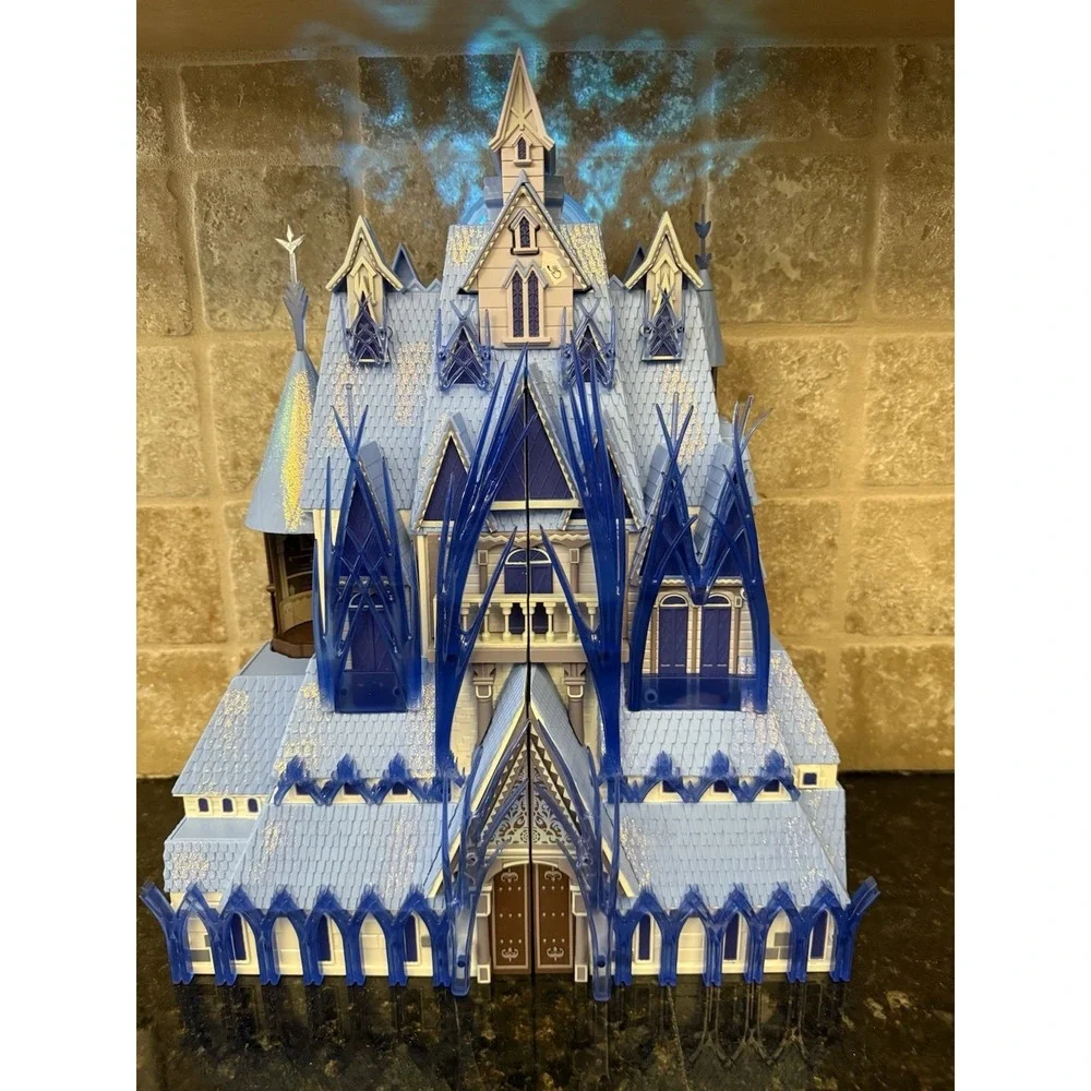 Disney Store London Animator's Collection Frozen 2 Ultimate Arendelle Castle Set